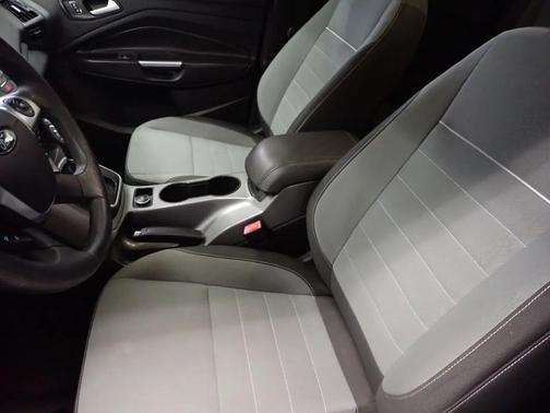 Blue 2014 Ford Escape SE