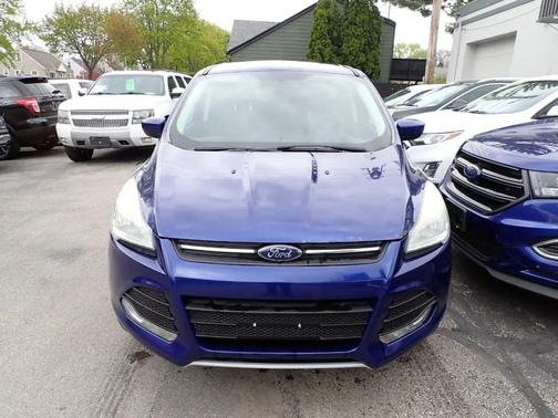 Blue 2014 Ford Escape SE