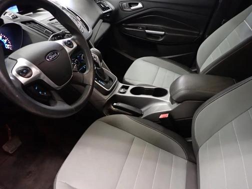 Blue 2014 Ford Escape SE