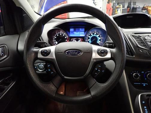 Blue 2014 Ford Escape SE