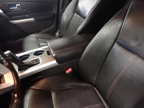 Red 2012 Ford Edge SEL