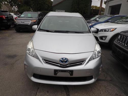 2012 Toyota Prius v Two