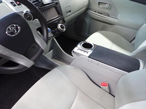 2012 Toyota Prius v Two