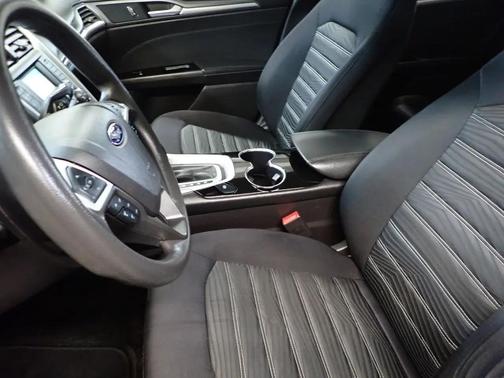 Silver 2016 Ford Fusion SE