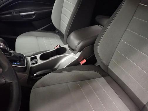 Gray 2013 Ford Escape SE