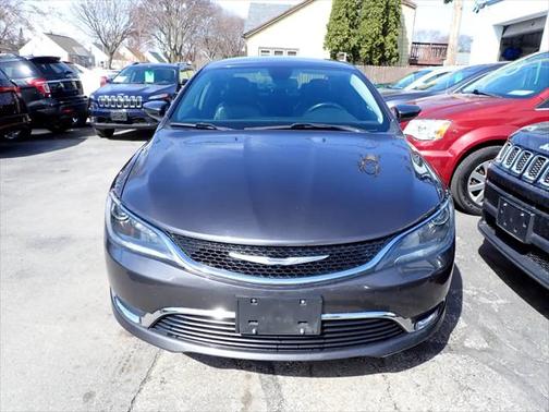 2016 Chrysler 200 Limited