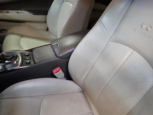 2012 INFINITI G25x Base