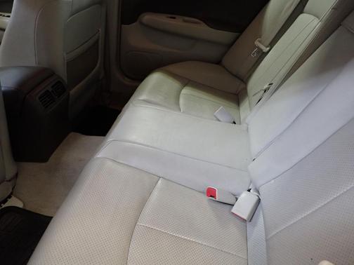2012 INFINITI G25x Base