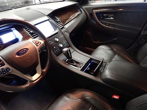 2015 Ford Taurus Limited