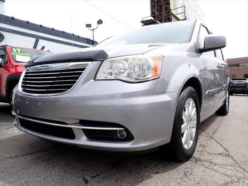 2013 Chrysler Town & Country Touring
