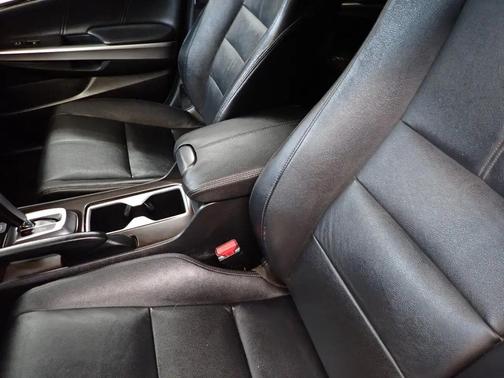 White 2013 Honda Crosstour EX-L