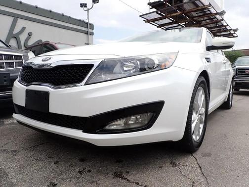 White 2013 Kia Optima EX