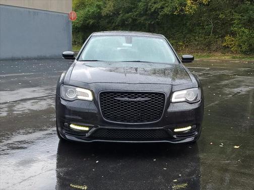 2023 Chrysler 300 Touring L