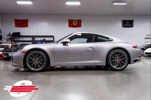 2018 Porsche 911 Carrera