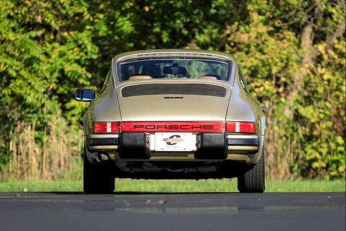 1976 Porsche 911 S Coupe Signature Edition