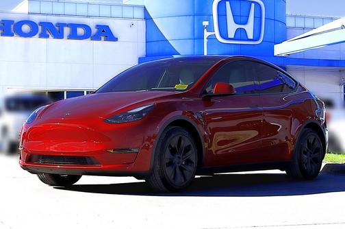 2024 Tesla Model Y Long Range Dual Motor All-Wheel Drive