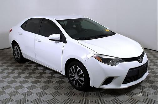Super White 2014 Toyota Corolla LE