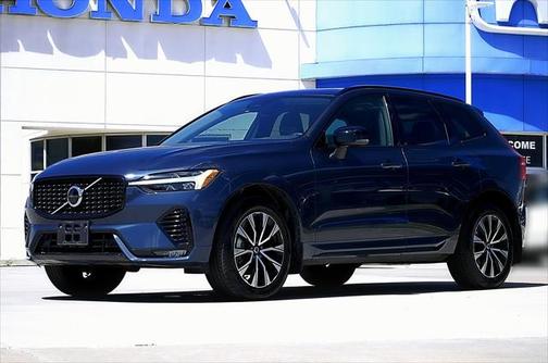 2024 Volvo XC60 B5 Core Dark Theme