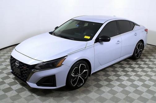 2023 Nissan Altima SR FWD