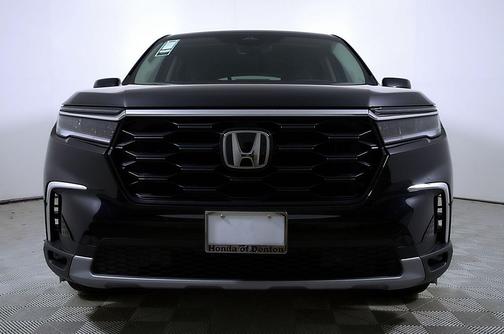 Crystal Black Pearl 2023 Honda Pilot 2WD EX-L 7 Passenger
