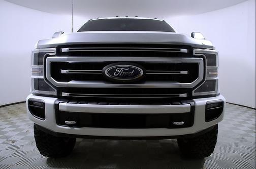 Star White Metallic Tri-Coat 2022 Ford F-250 Platinum