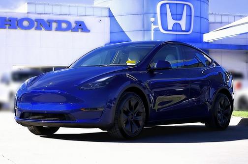 2024 Tesla Model Y Long Range Dual Motor All-Wheel Drive