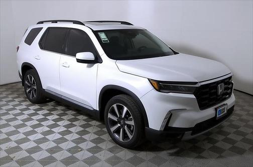 2023 Honda Pilot Touring 8-Passenger