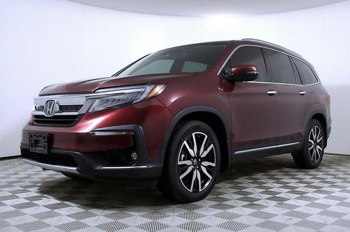 Deep Scarlet Pearl 2022 Honda Pilot Touring 8-Passenger