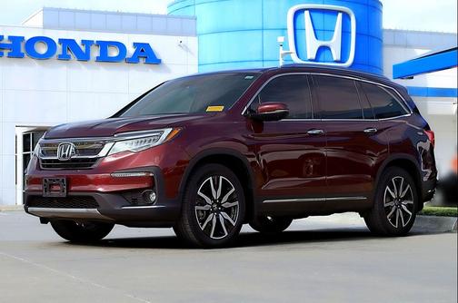 2022 Honda Pilot Touring 8-Passenger