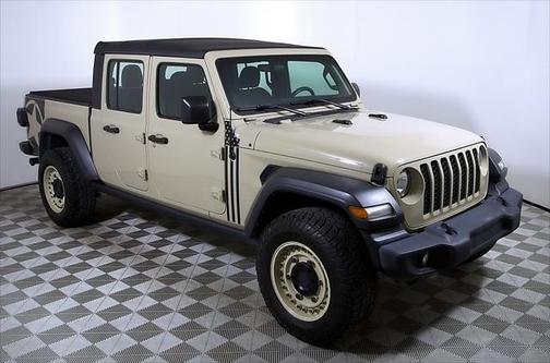 2020 Jeep Gladiator Sport