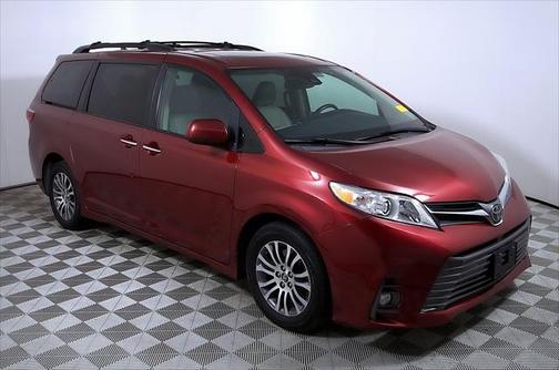 2018 Toyota Sienna XLE Premium