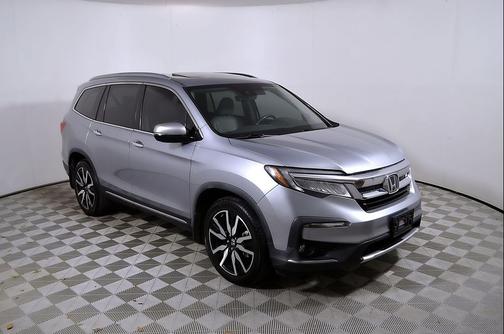 Deep Scarlet Pearl 2022 Honda Pilot Touring 8-Passenger