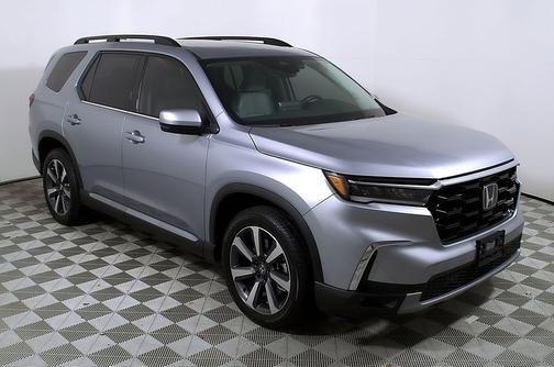 Lunar Silver Metallic 2024 Honda Pilot Touring 8-Passenger