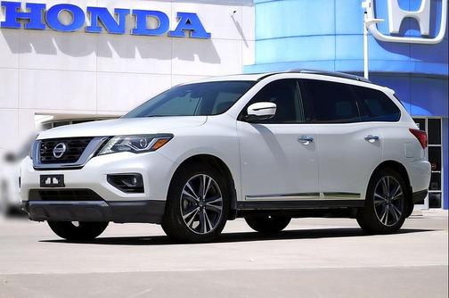 Pearl White 2018 Nissan Pathfinder Platinum