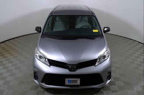 2018 Toyota Sienna SE