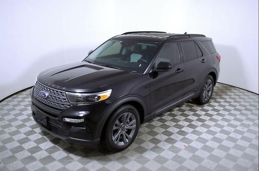 Agate Black Metallic 2023 Ford Explorer XLT