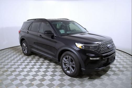 Agate Black Metallic 2023 Ford Explorer XLT