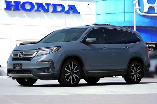 Blue 2022 Honda Pilot Touring 8-Passenger