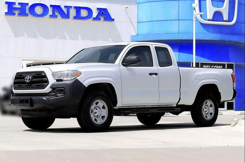 Super White 2017 Toyota Tacoma SR