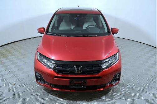 Radiant Red Metallic II 2025 Honda Odyssey EX-L
