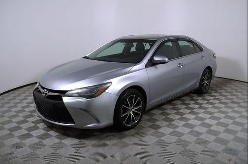 Celestial Silver Metallic 2017 Toyota Camry XSE