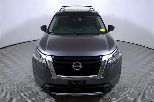 2022 Nissan Pathfinder SL 2WD