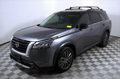 2022 Nissan Pathfinder SL 2WD