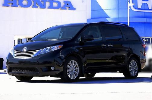 2017 Toyota Sienna XLE
