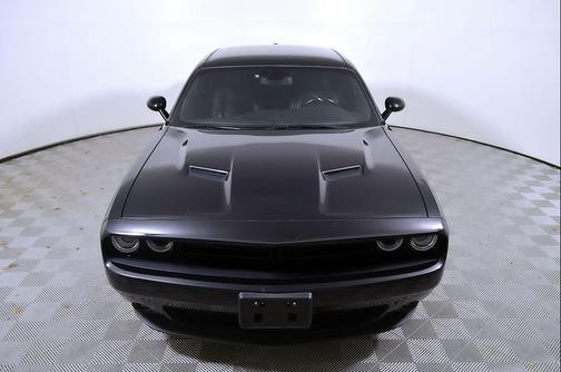 Pitch Black Clearcoat 2023 Dodge Challenger SXT