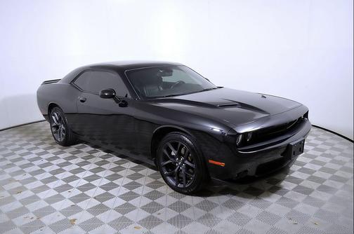 Pitch Black Clearcoat 2023 Dodge Challenger SXT