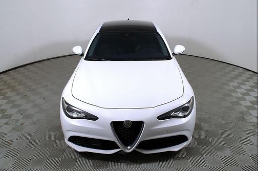 Alfa White 2017 Alfa Romeo Giulia Ti