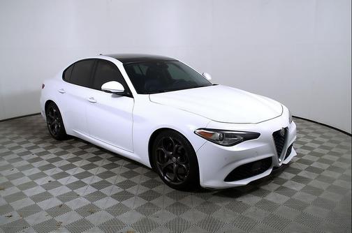 Alfa White 2017 Alfa Romeo Giulia Ti