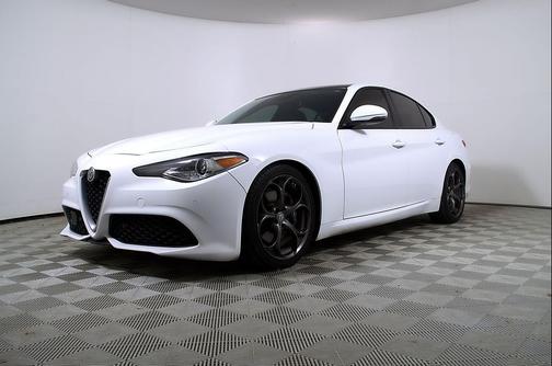 Alfa White 2017 Alfa Romeo Giulia Ti