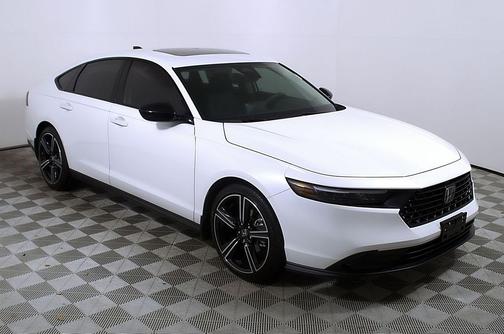 Platinum 2026 Honda Accord SE